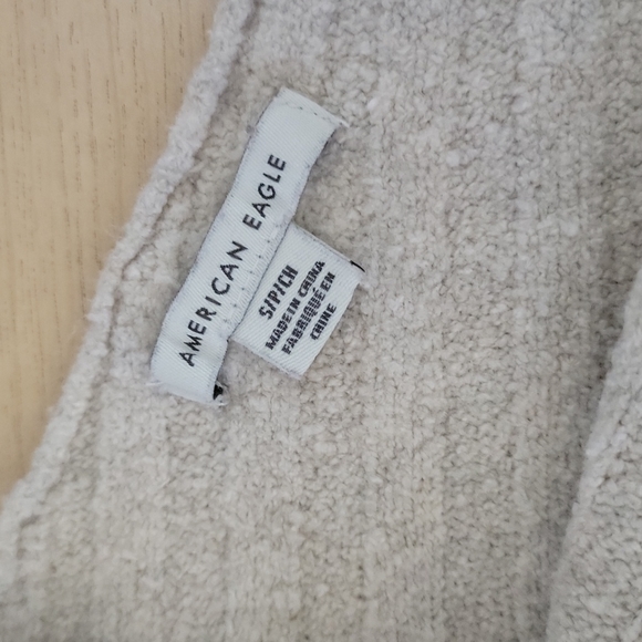 American Eagle crop top Sweater - Picture 2 of 5